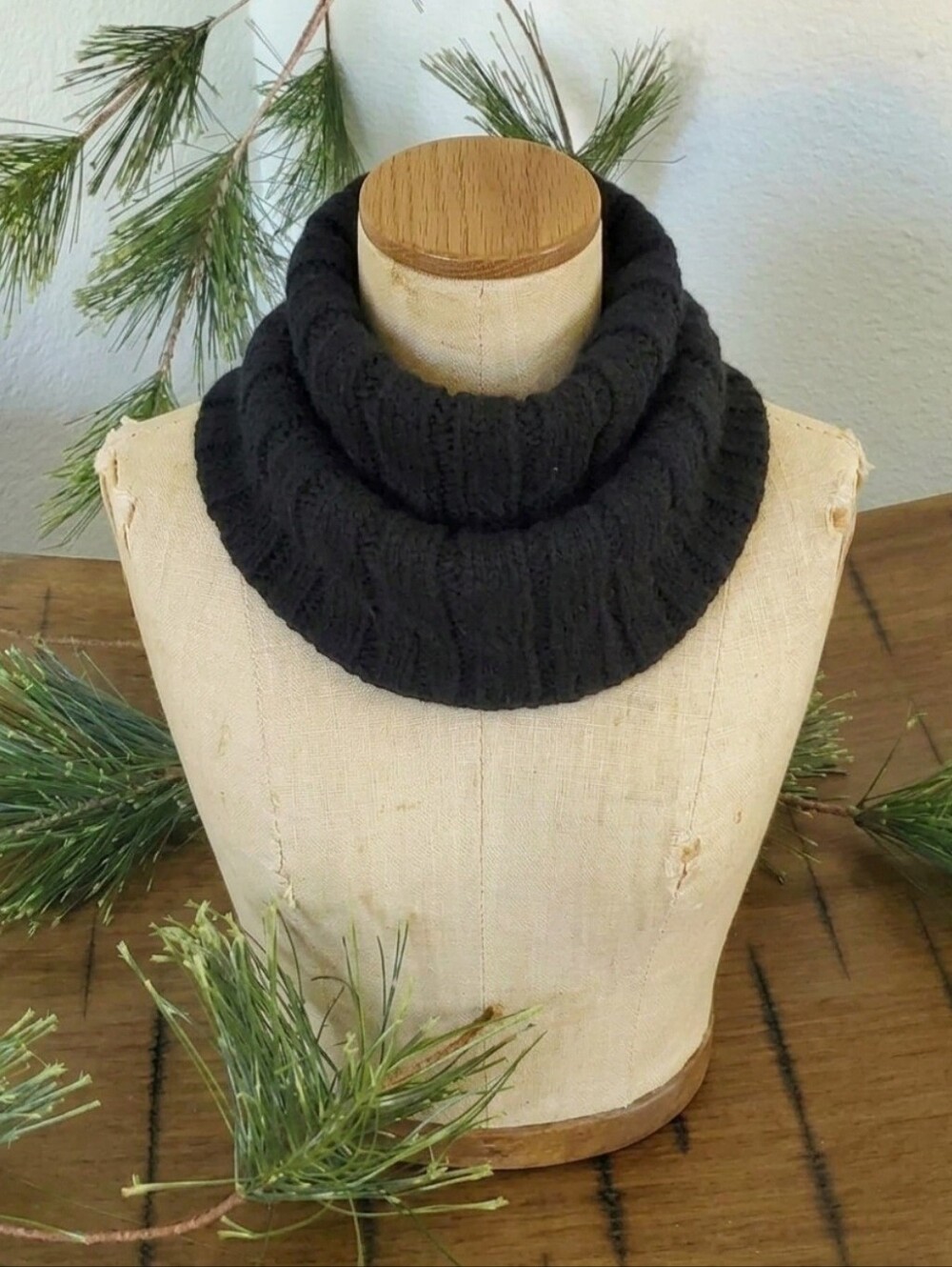 NWT GAP Black Textured Knit Cowl Neck Gaiter – Fits Kids, Teens, & Adults